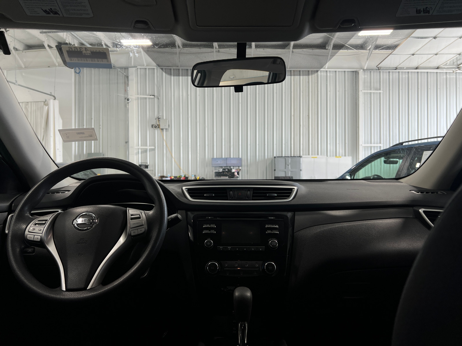 Thumbnail: 2016 Nissan Rogue - 3