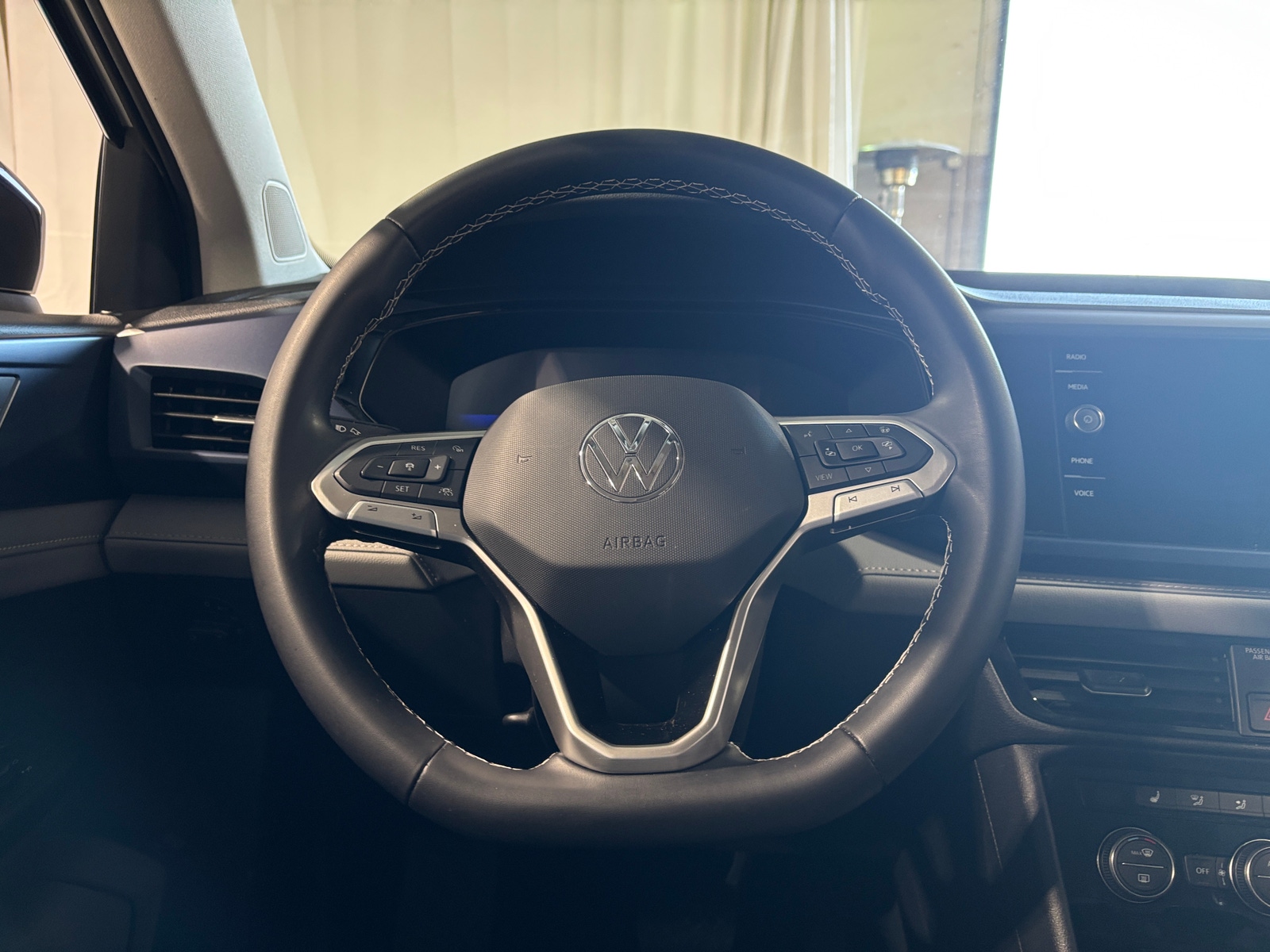 Thumbnail: 2024 Volkswagen Taos - 5