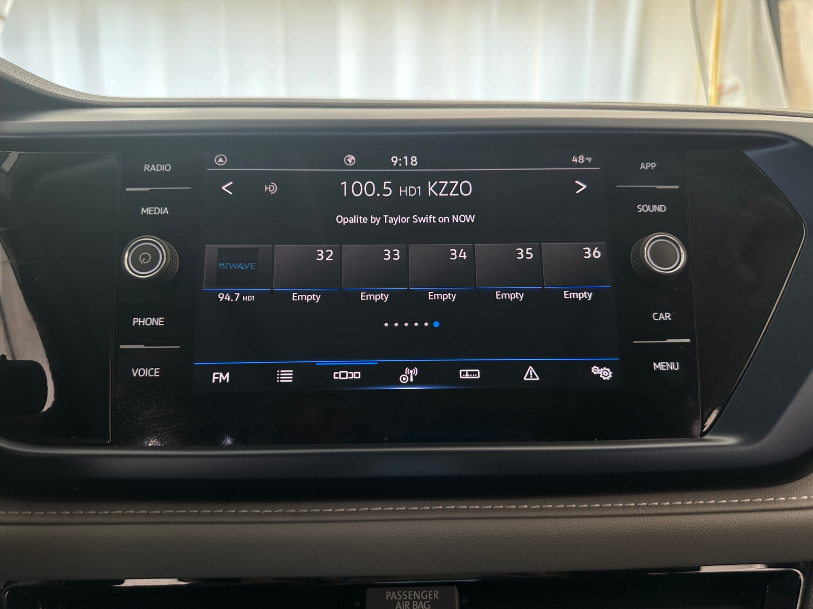 Thumbnail: 2024 Volkswagen Taos - 4