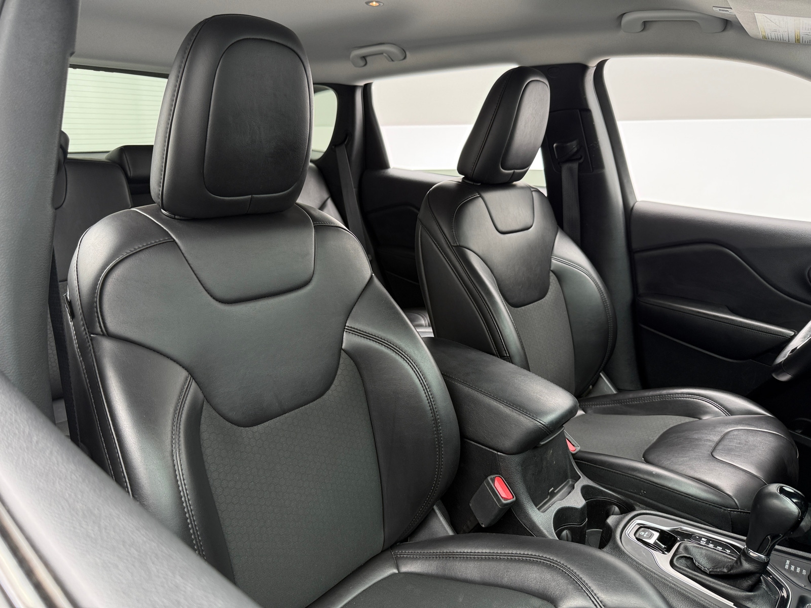 Thumbnail: 2019 Jeep Cherokee - 2