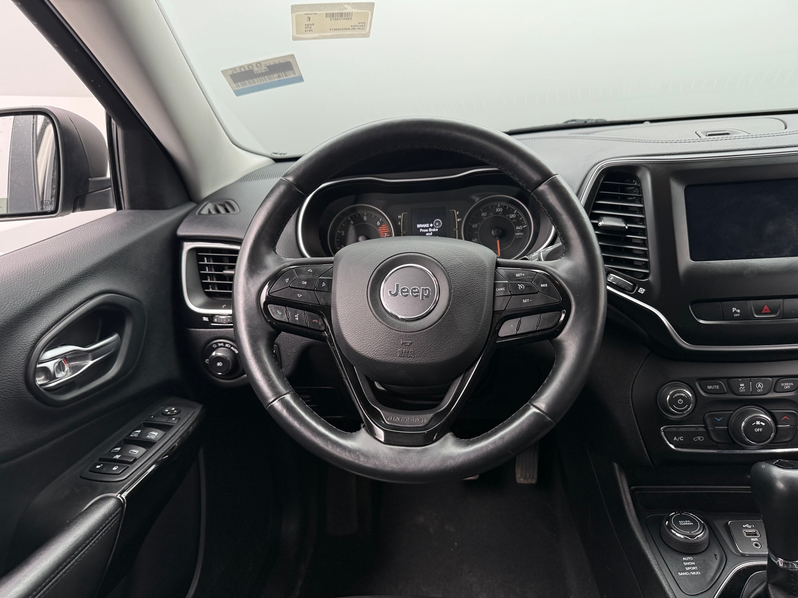 Thumbnail: 2019 Jeep Cherokee - 5