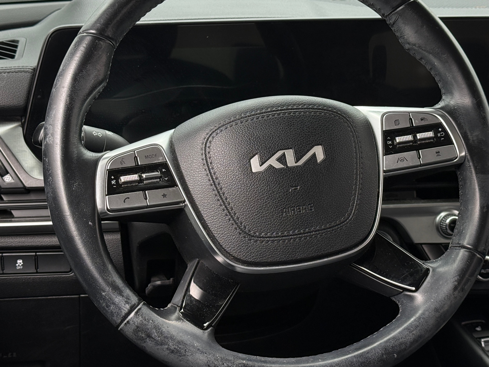 Thumbnail: 2023 Kia Telluride - 4