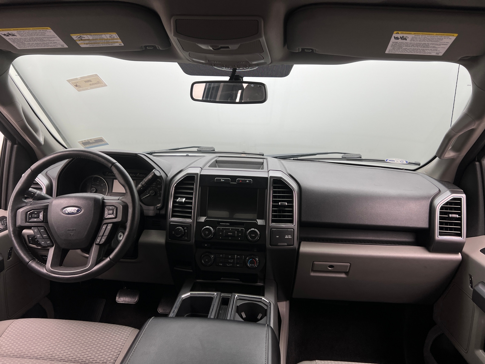 Thumbnail: 2018 Ford Econoline - 3