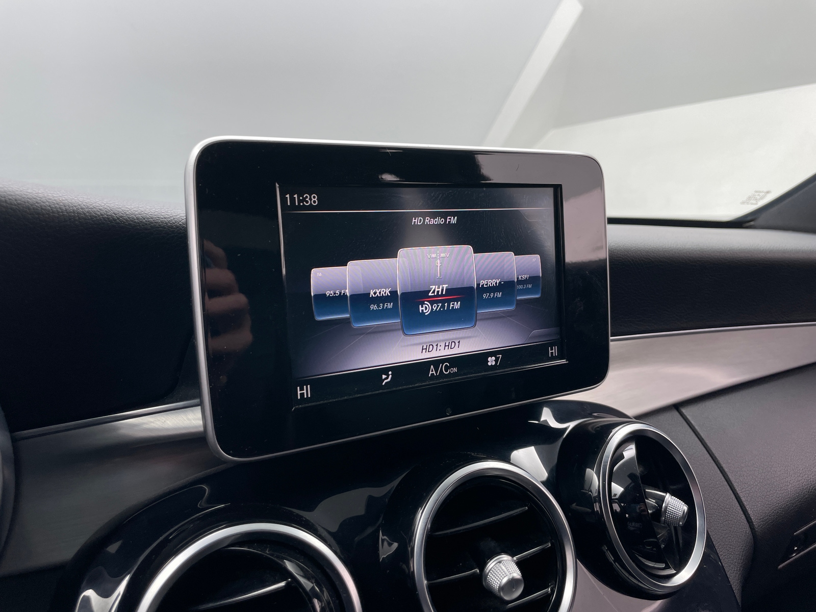 Thumbnail: 2018 Mercedes-Benz C-Class - 3