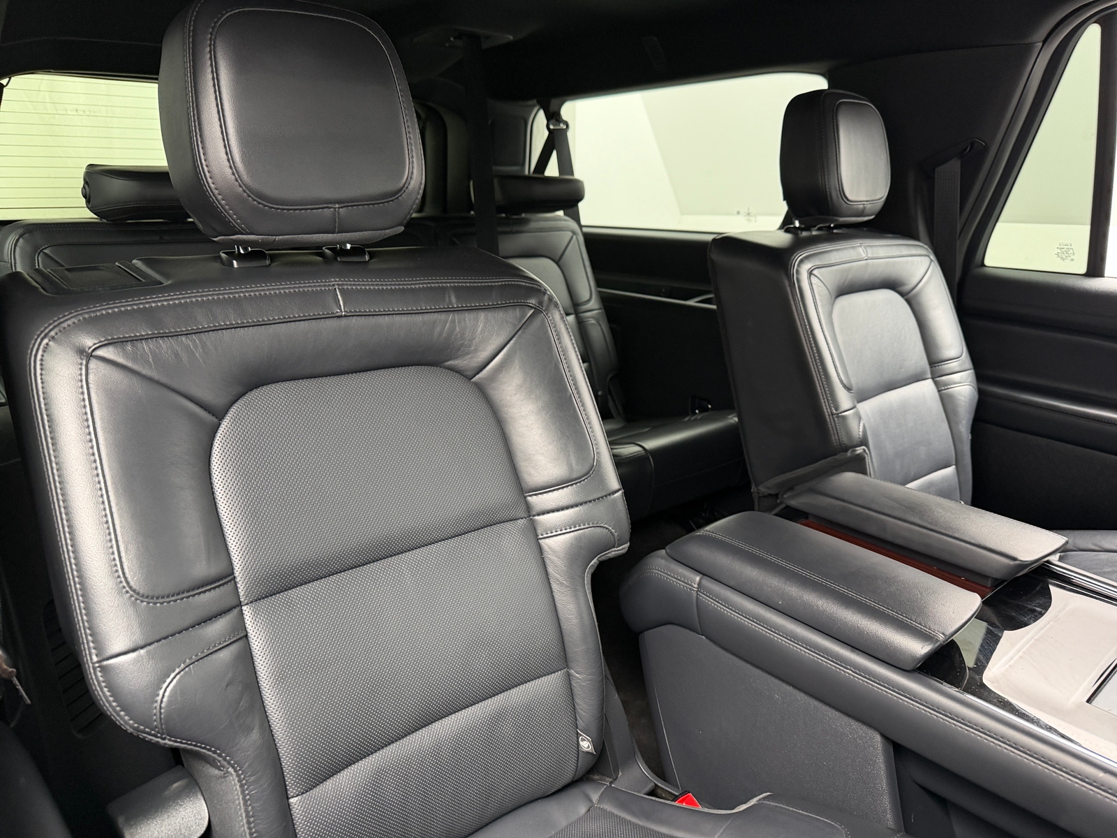 Thumbnail: 2023 Lincoln Navigator L - 5