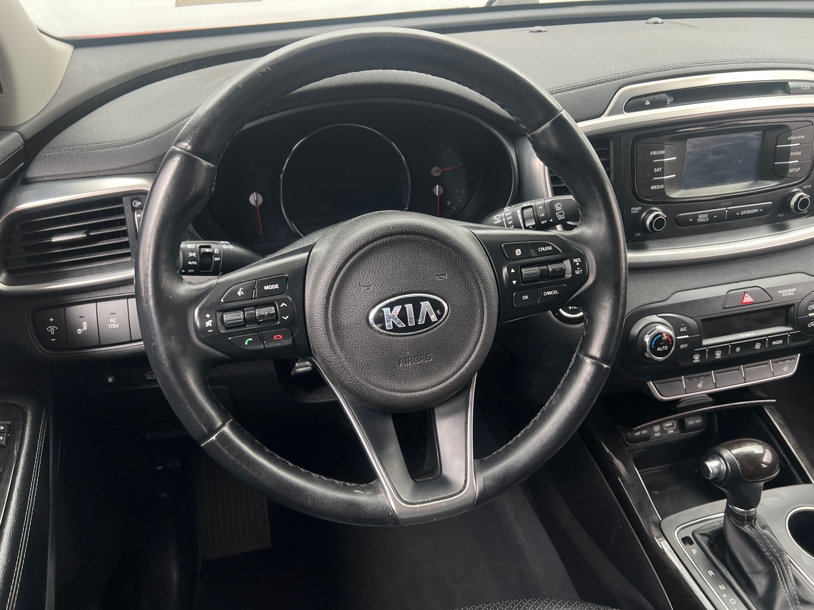 Thumbnail: 2016 Kia Sorento - 4