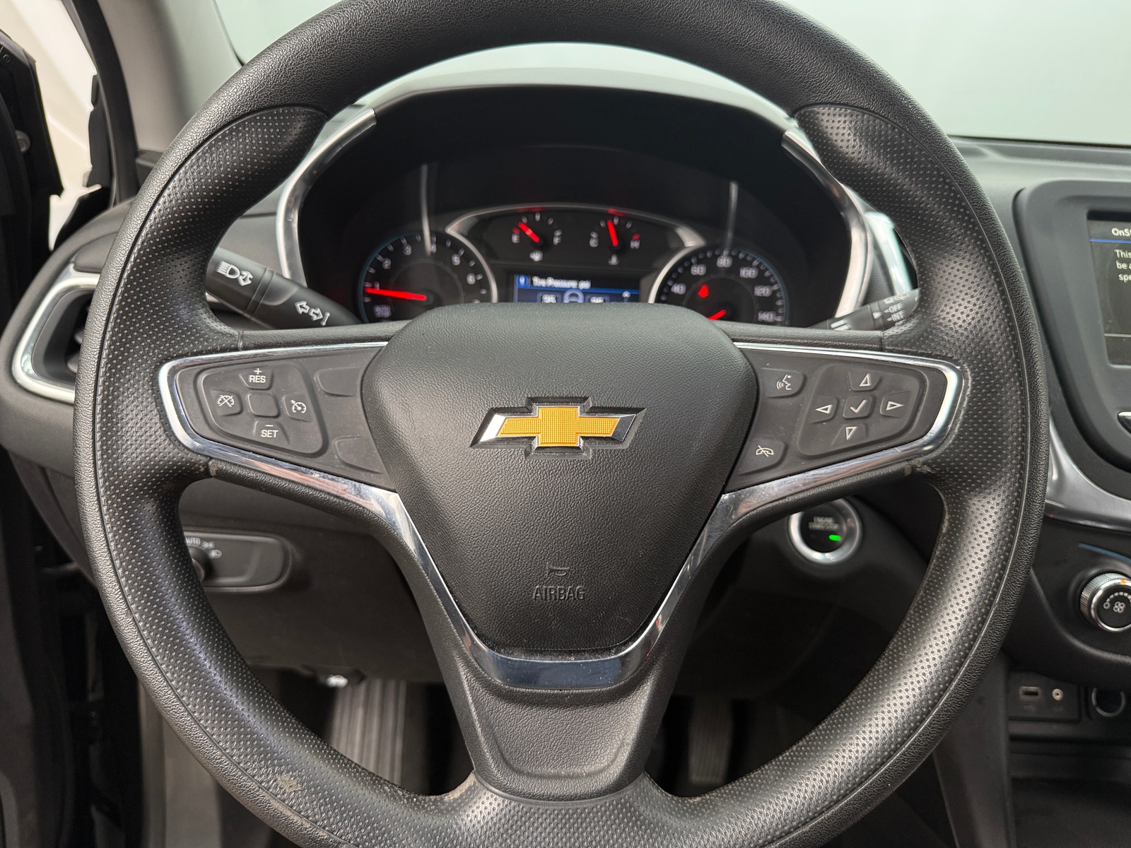 Thumbnail: 2019 Chevrolet Equinox - 4