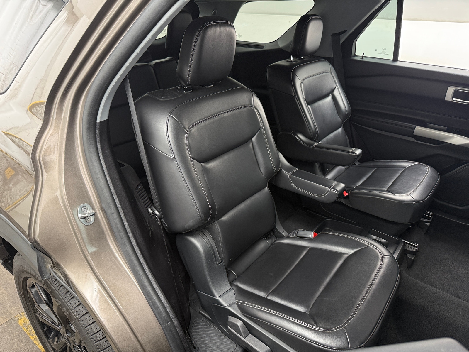 Thumbnail: 2021 Ford Explorer - 5