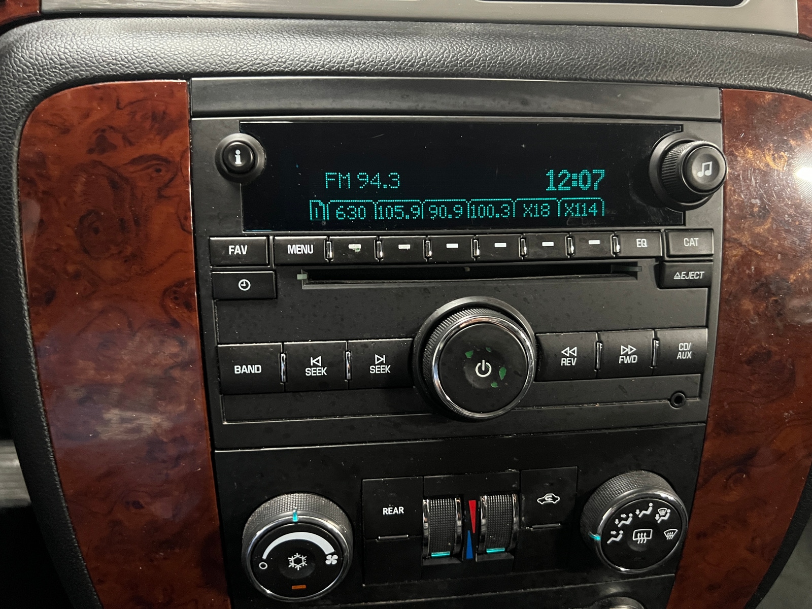 Thumbnail: 2013 Chevrolet Suburban - 4