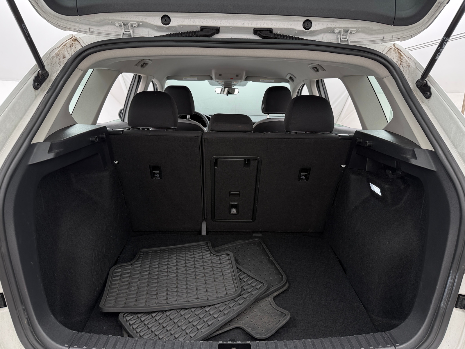 Thumbnail: 2024 Volkswagen Taos - 7