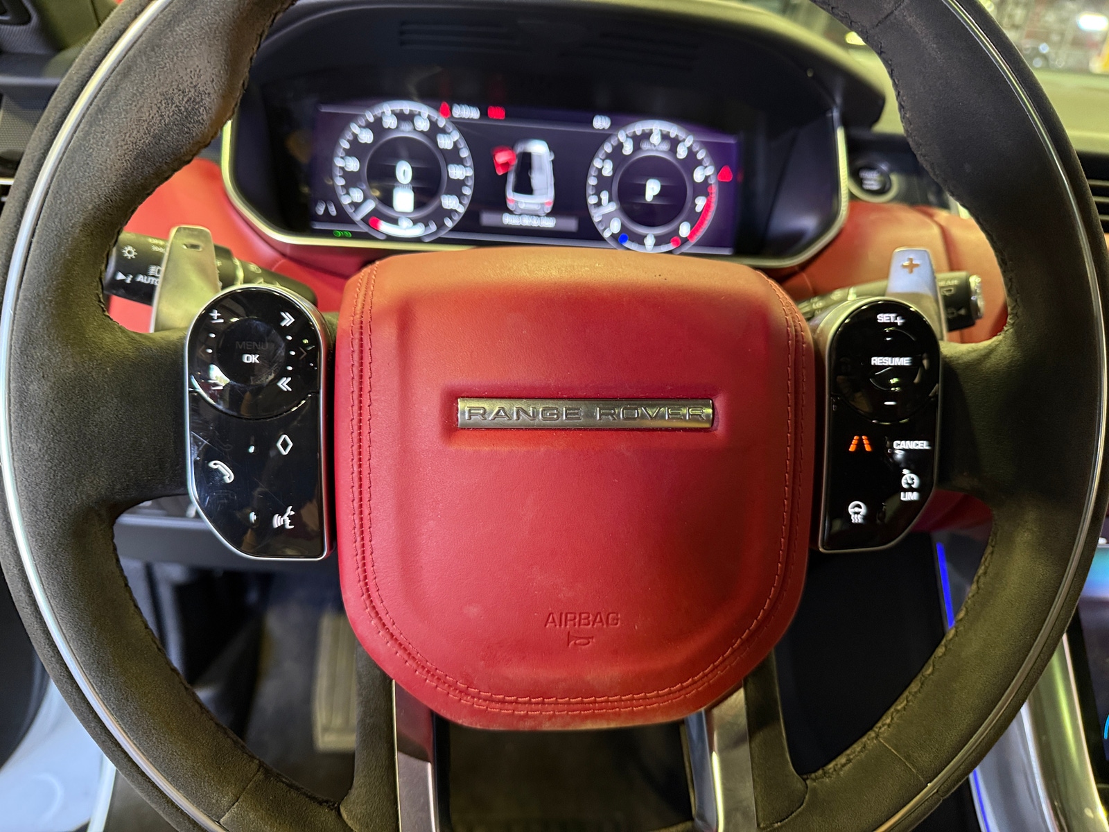 Thumbnail: 2022 Land Rover Range Rover Sport - 4