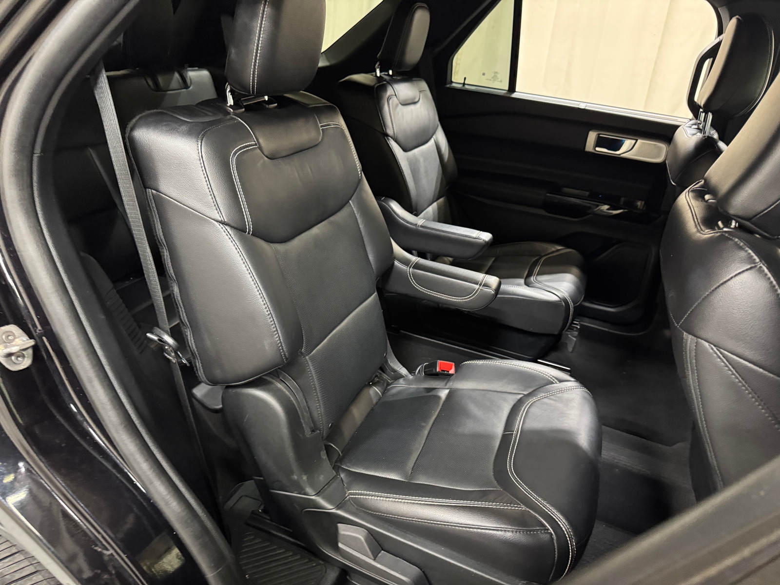 Thumbnail: 2022 Ford Explorer - 5