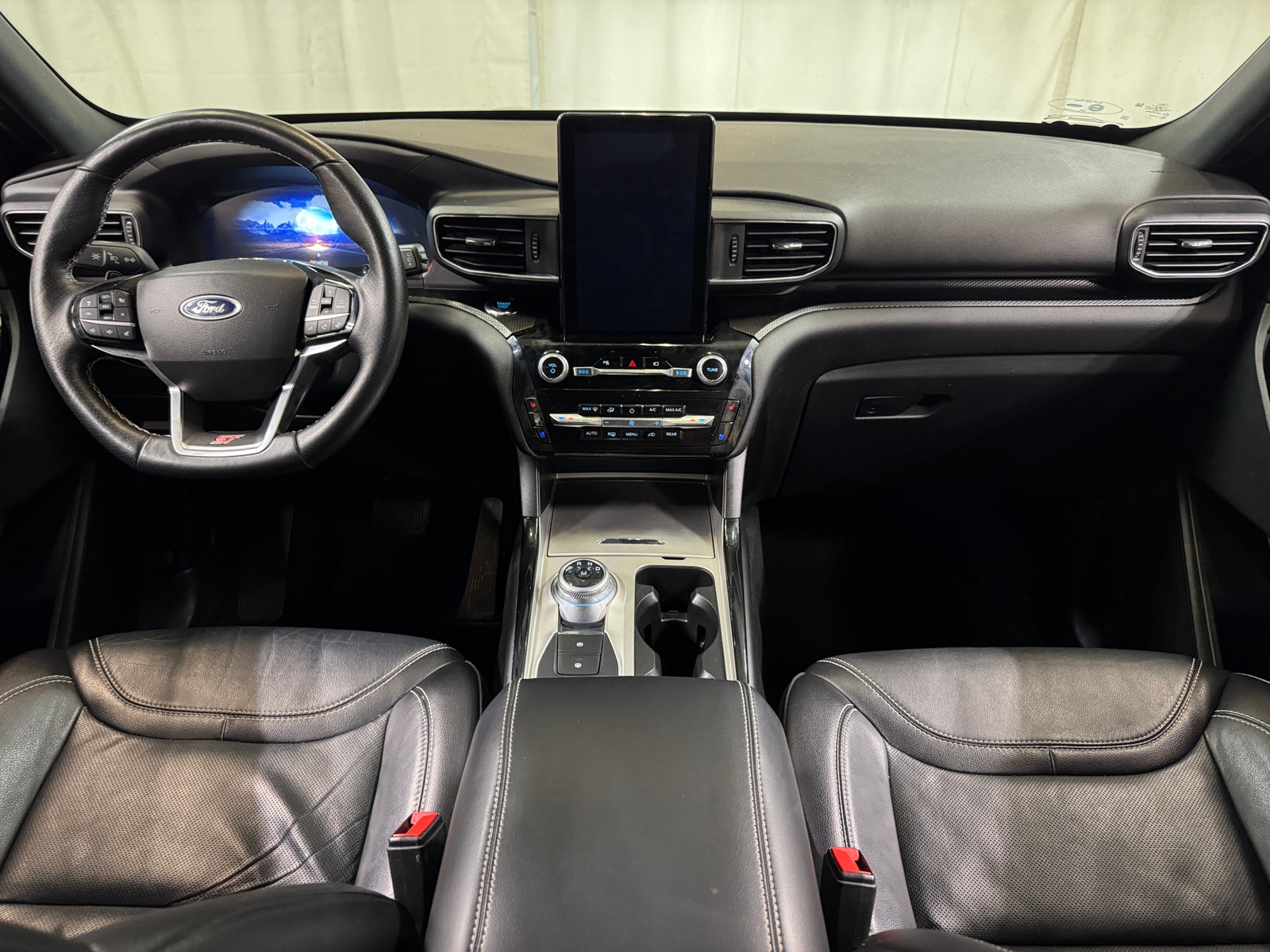 Thumbnail: 2022 Ford Explorer - 2