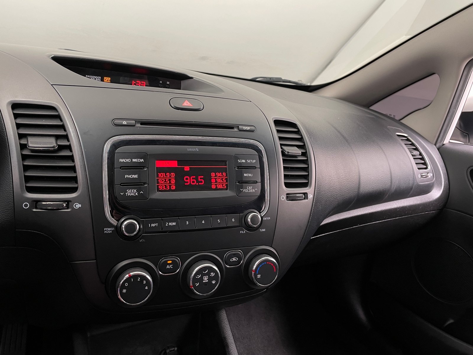 Thumbnail: 2018 Kia Forte - 4