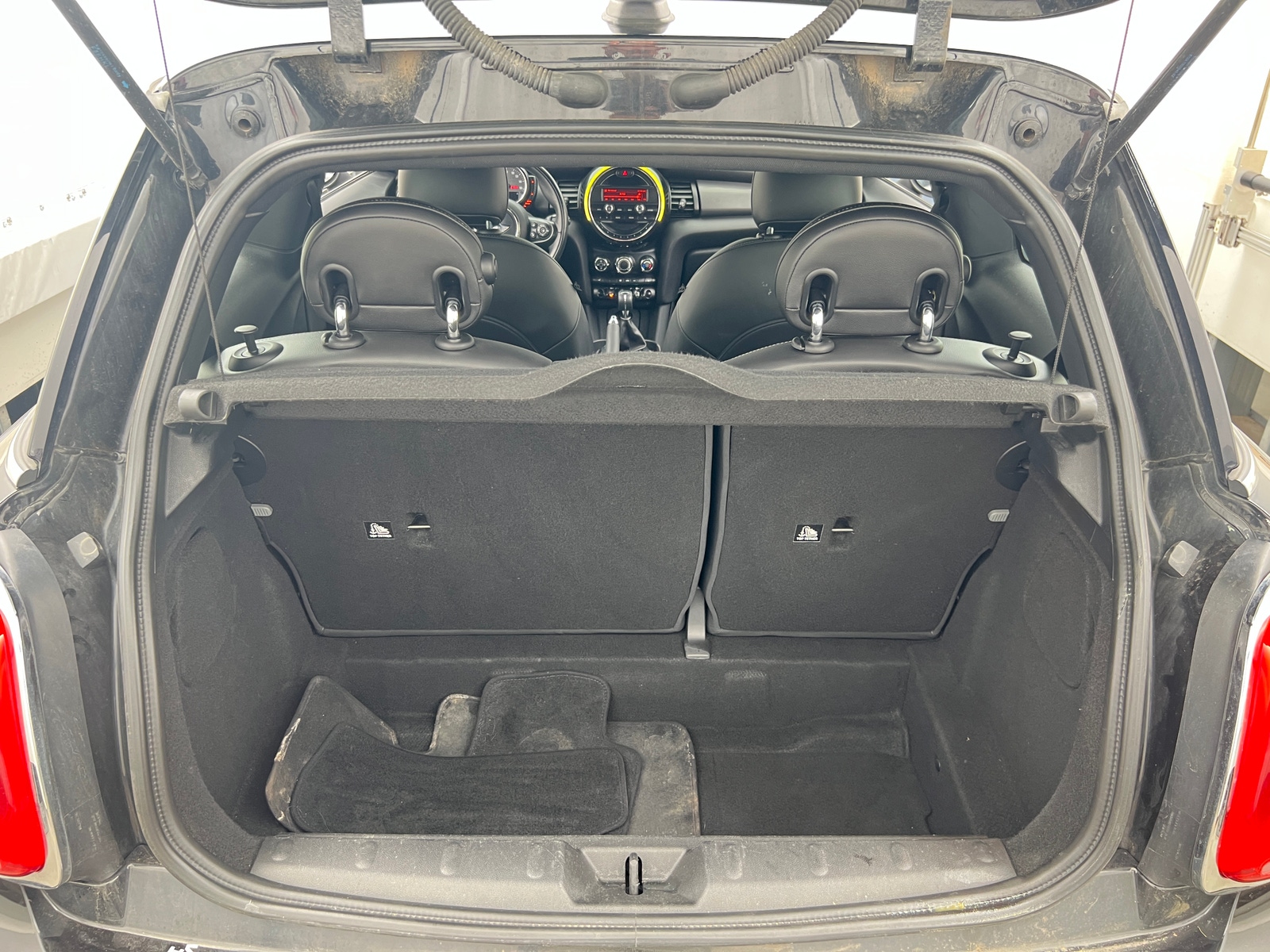 Thumbnail: 2014 MINI Cooper Hardtop - 5