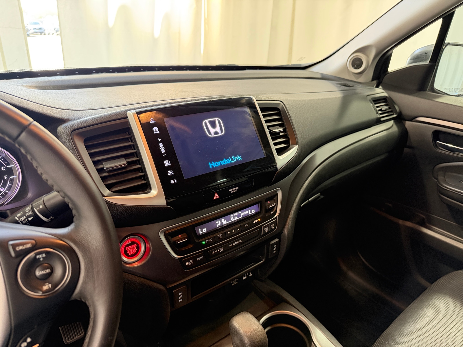 Thumbnail: 2017 Honda Ridgeline - 3