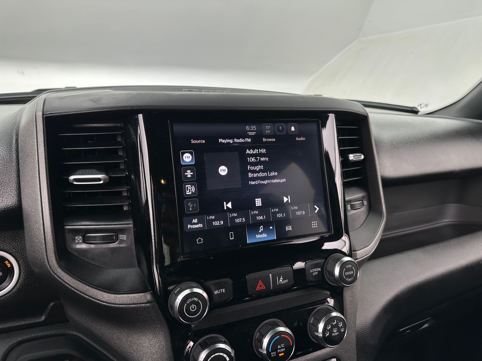 Thumbnail: 2025 RAM 1500 - 3