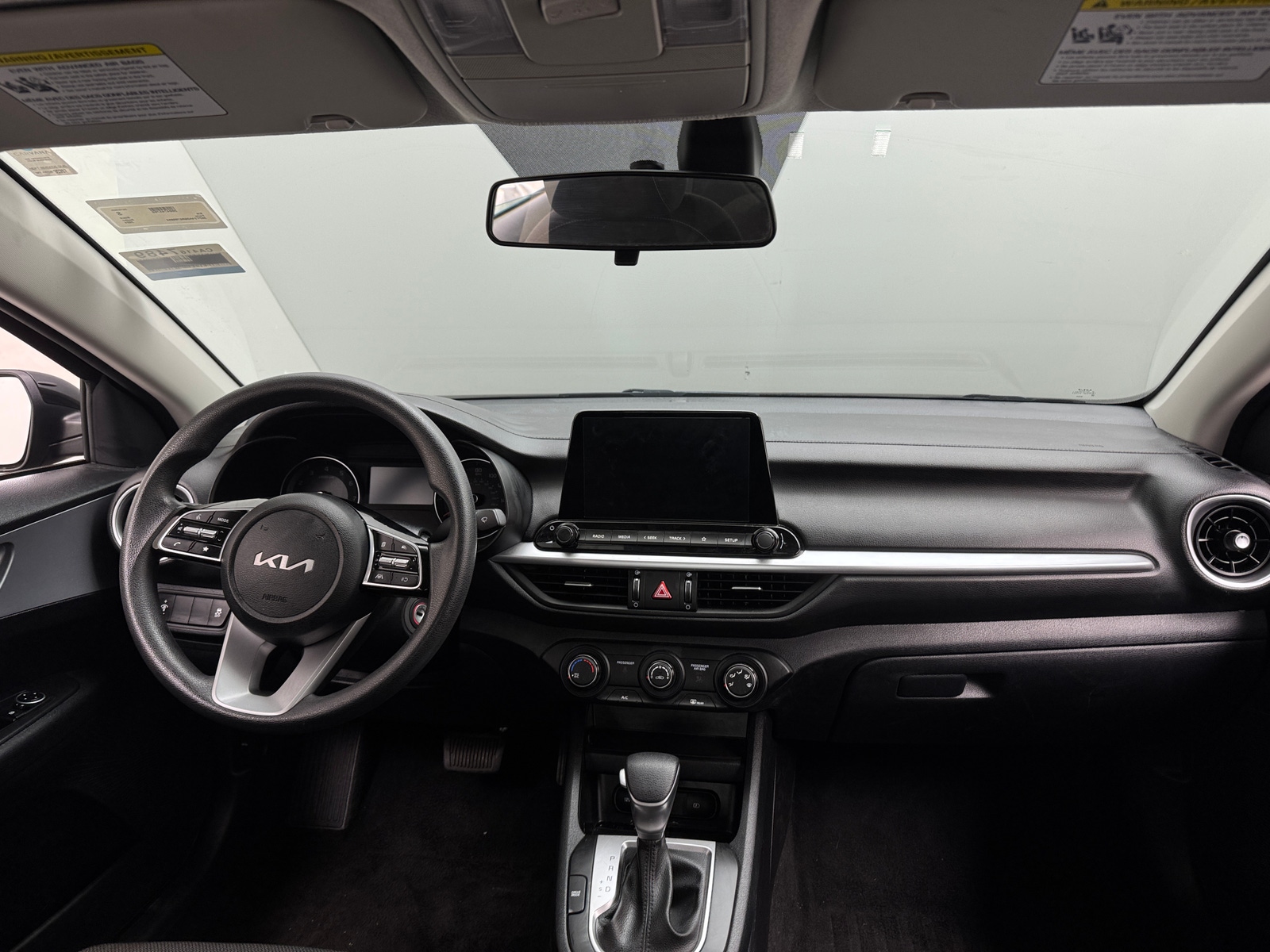 Thumbnail: 2024 Kia Forte - 3
