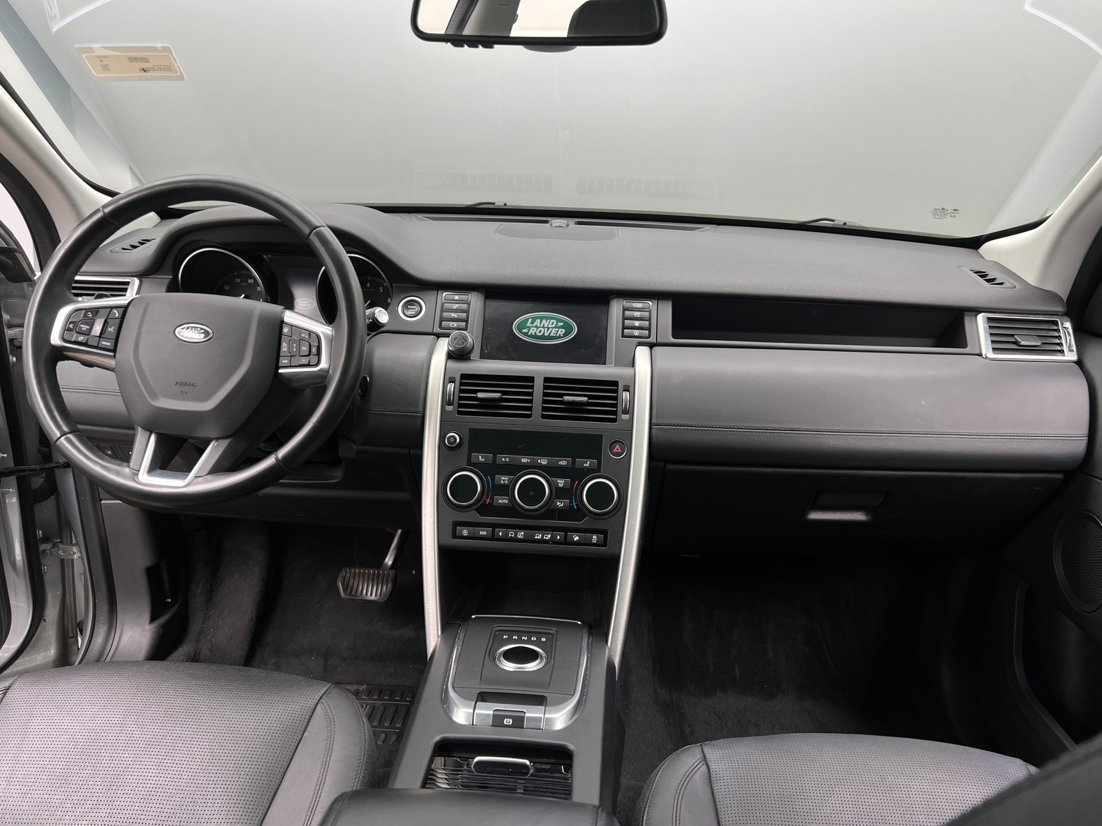 Thumbnail: 2019 Land Rover Discovery Sport - 2