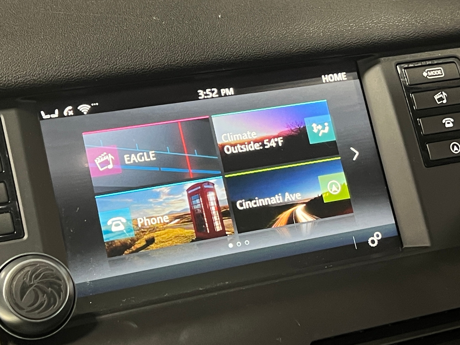 Thumbnail: 2019 Land Rover Discovery Sport - 3