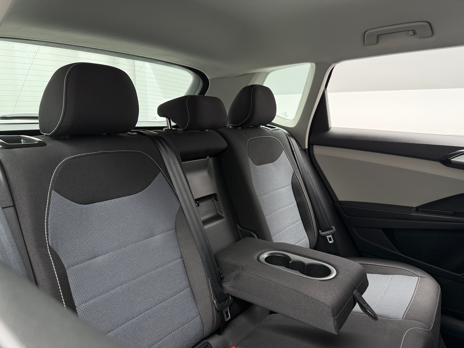 Thumbnail: 2025 Volkswagen Taos - 6