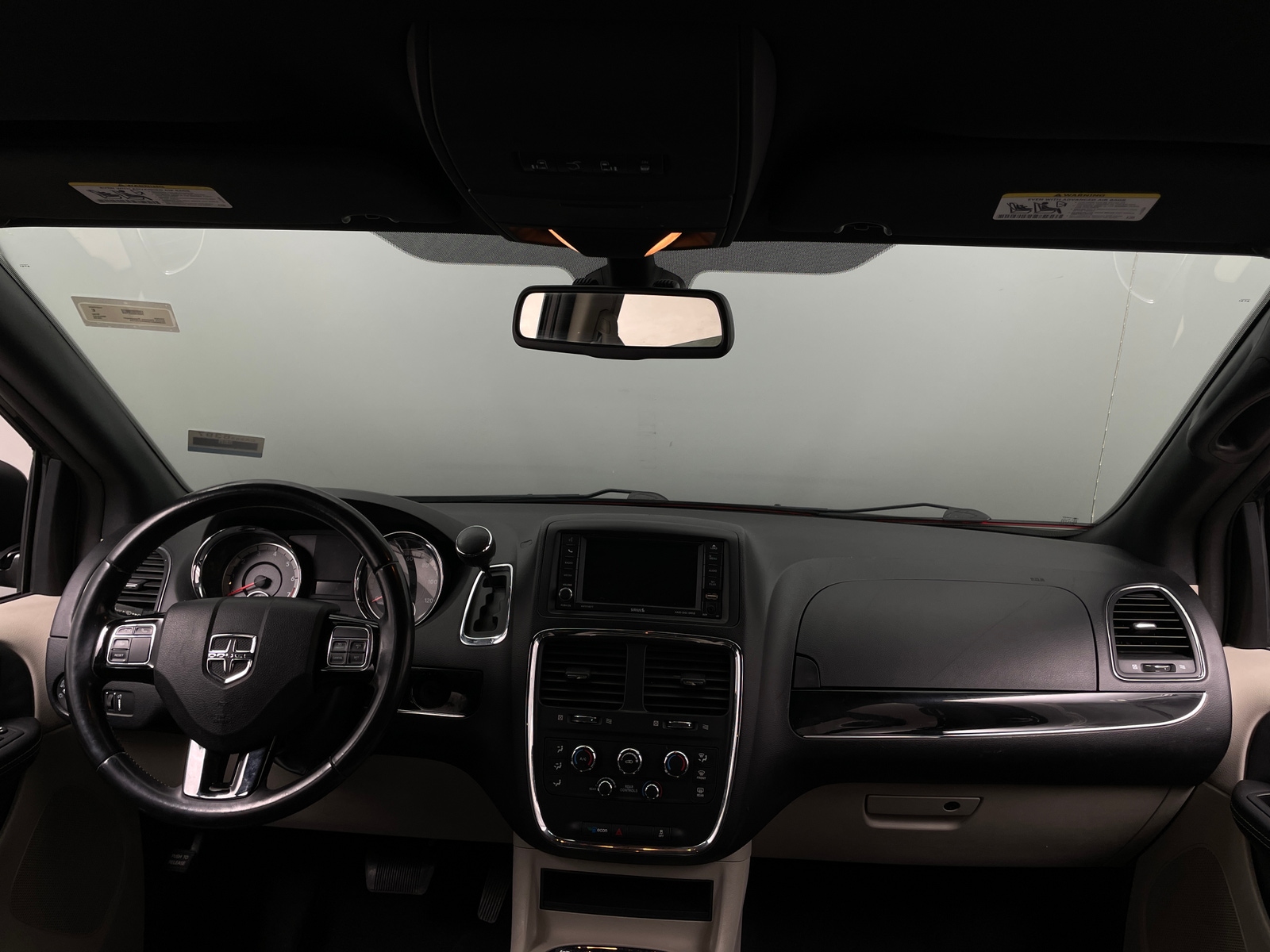 Thumbnail: 2019 Dodge Grand Caravan - 2
