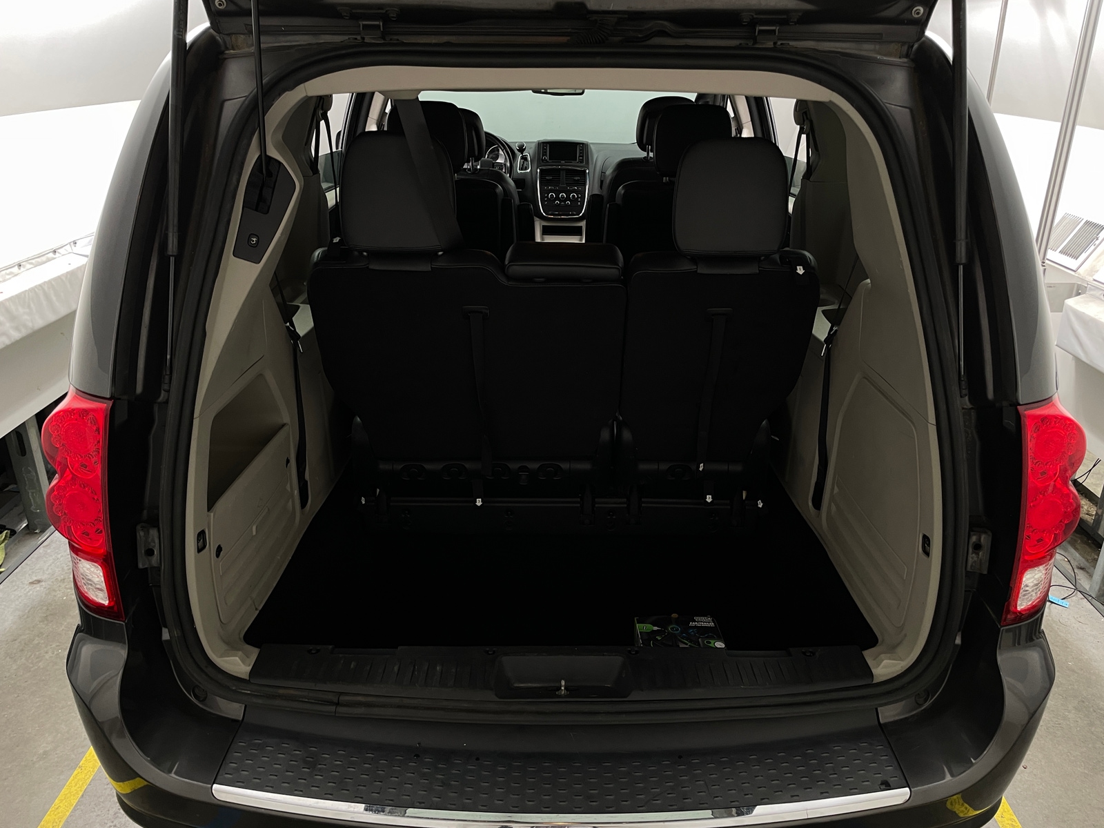 Thumbnail: 2019 Dodge Grand Caravan - 6