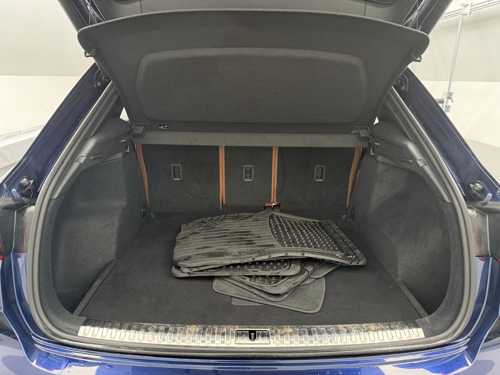 Thumbnail: 2022 Audi Q3 - 6