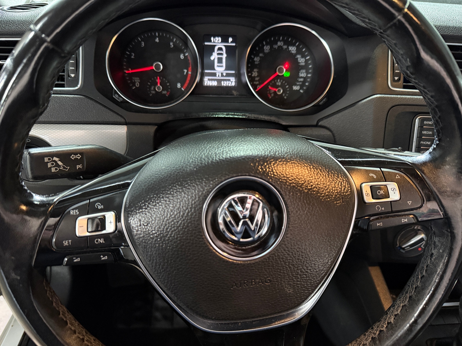 Thumbnail: 2017 Volkswagen Jetta - 4