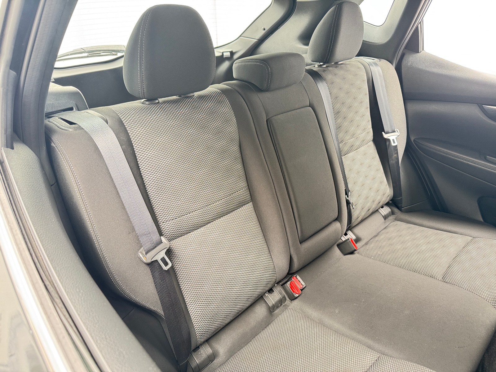 Thumbnail: 2018 Nissan Rogue Sport - 6