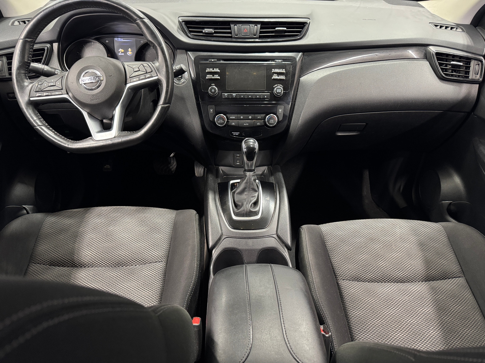 Thumbnail: 2018 Nissan Rogue Sport - 3