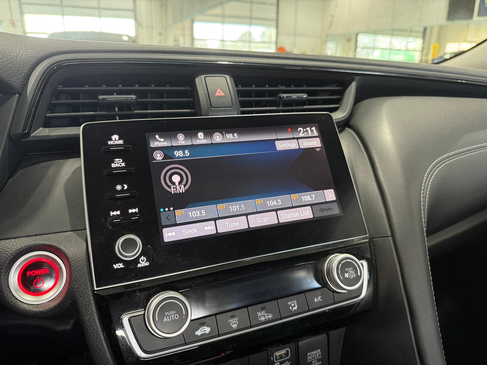 Thumbnail: 2019 Honda Insight - 4