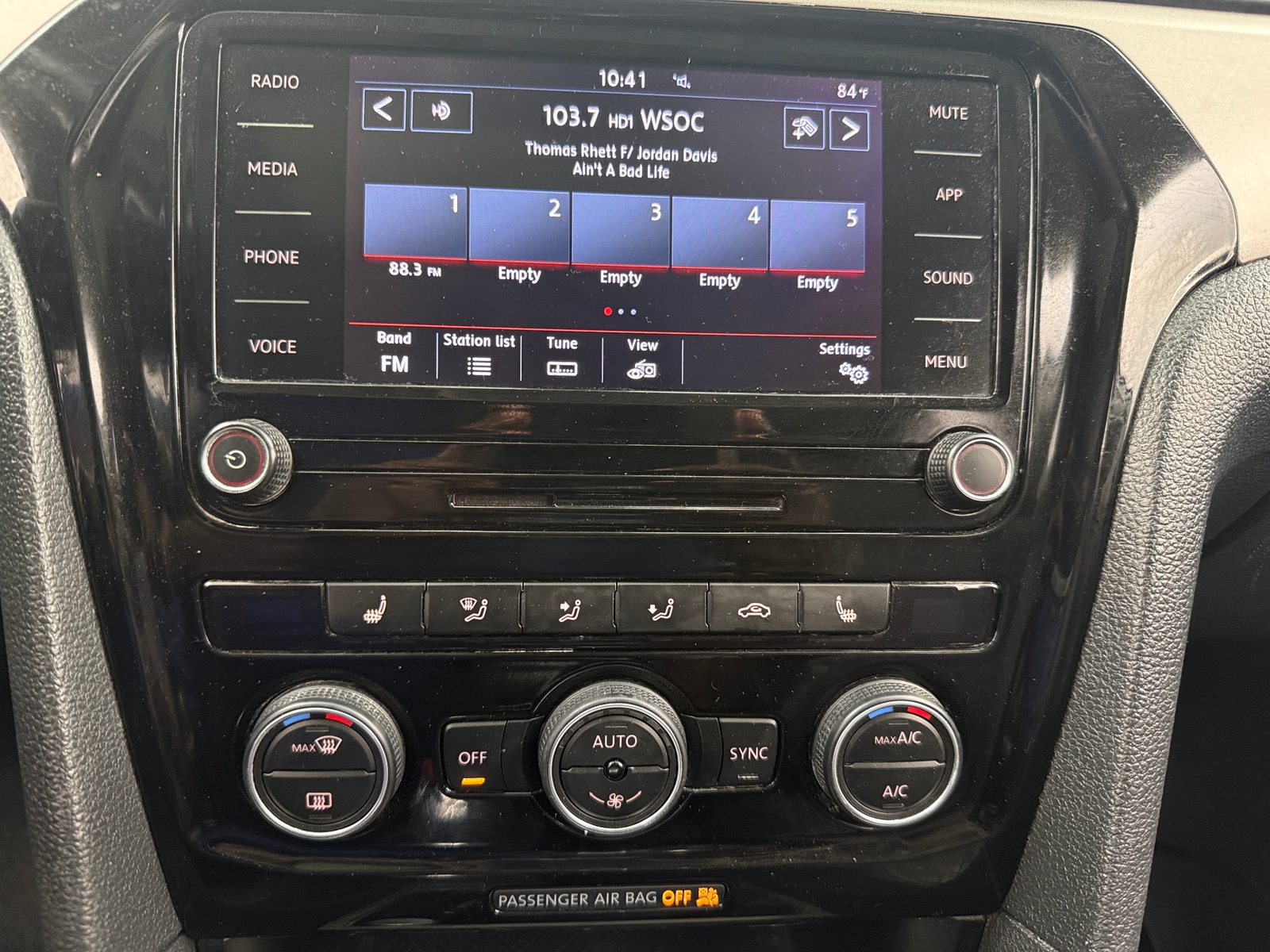 Thumbnail: 2022 Volkswagen Passat - 3