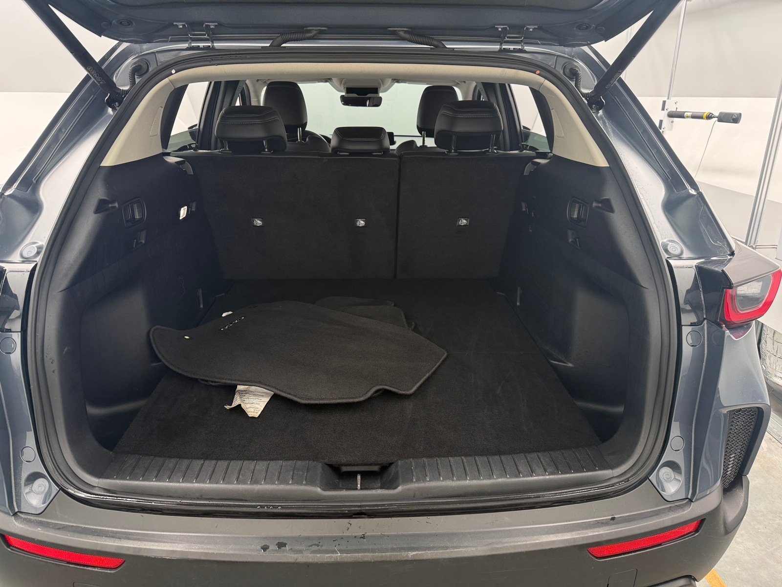 Thumbnail: 2025 Mazda CX-50 - 6