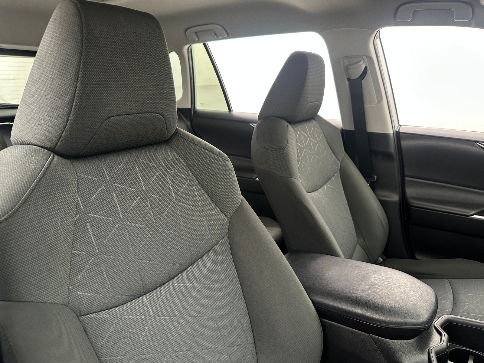 Thumbnail: 2022 Toyota RAV4 - 2