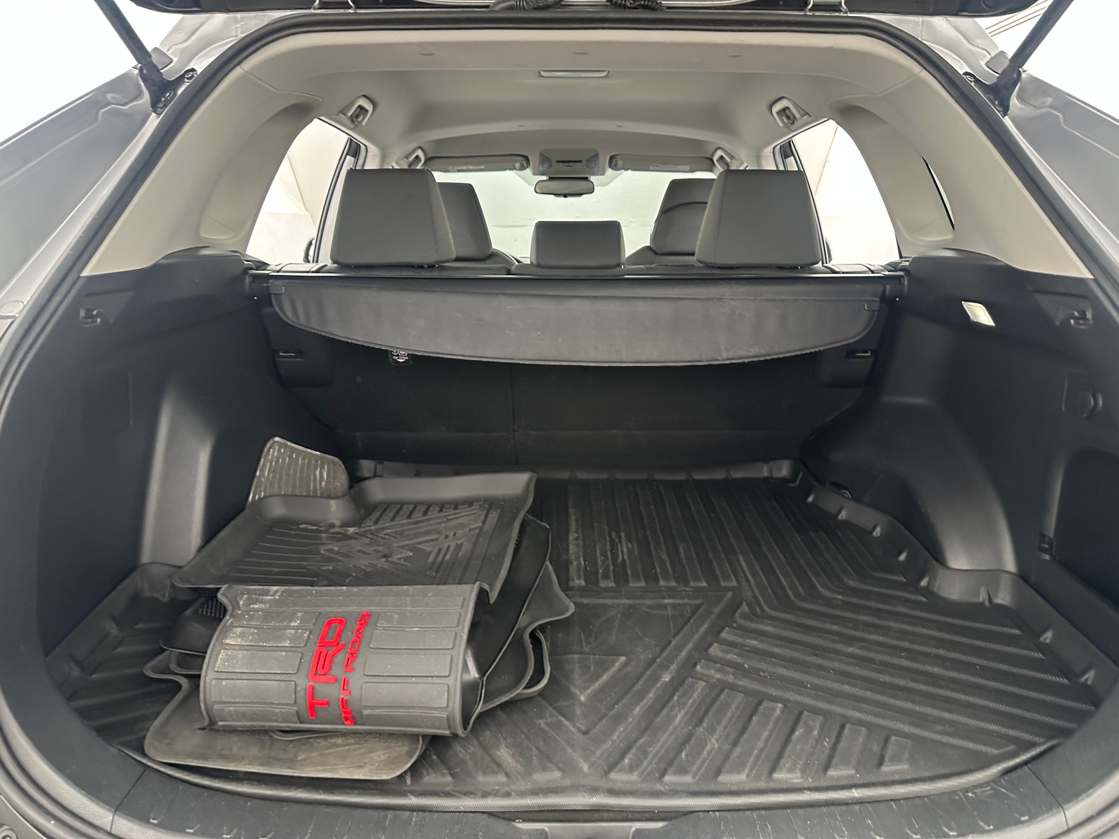 Thumbnail: 2022 Toyota RAV4 - 7