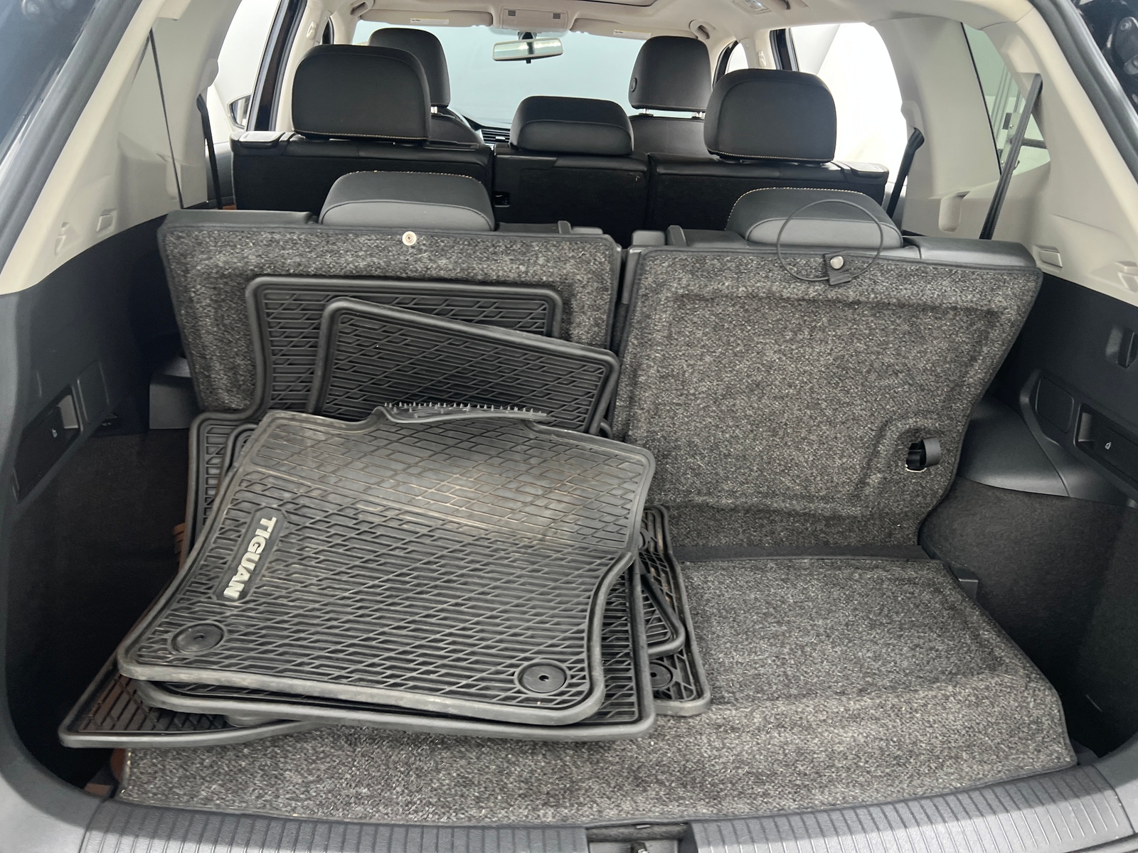 Thumbnail: 2019 Volkswagen Tiguan - 6