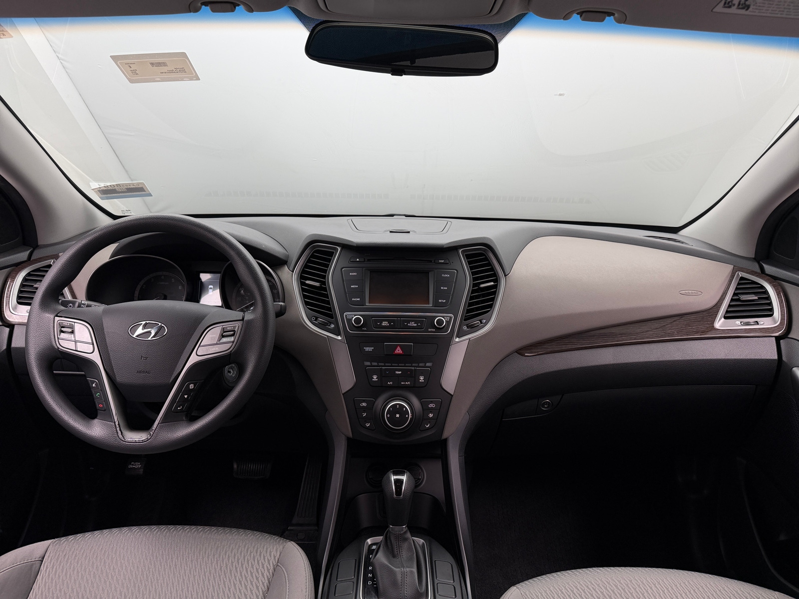 Thumbnail: 2017 Hyundai Santa Fe - 3