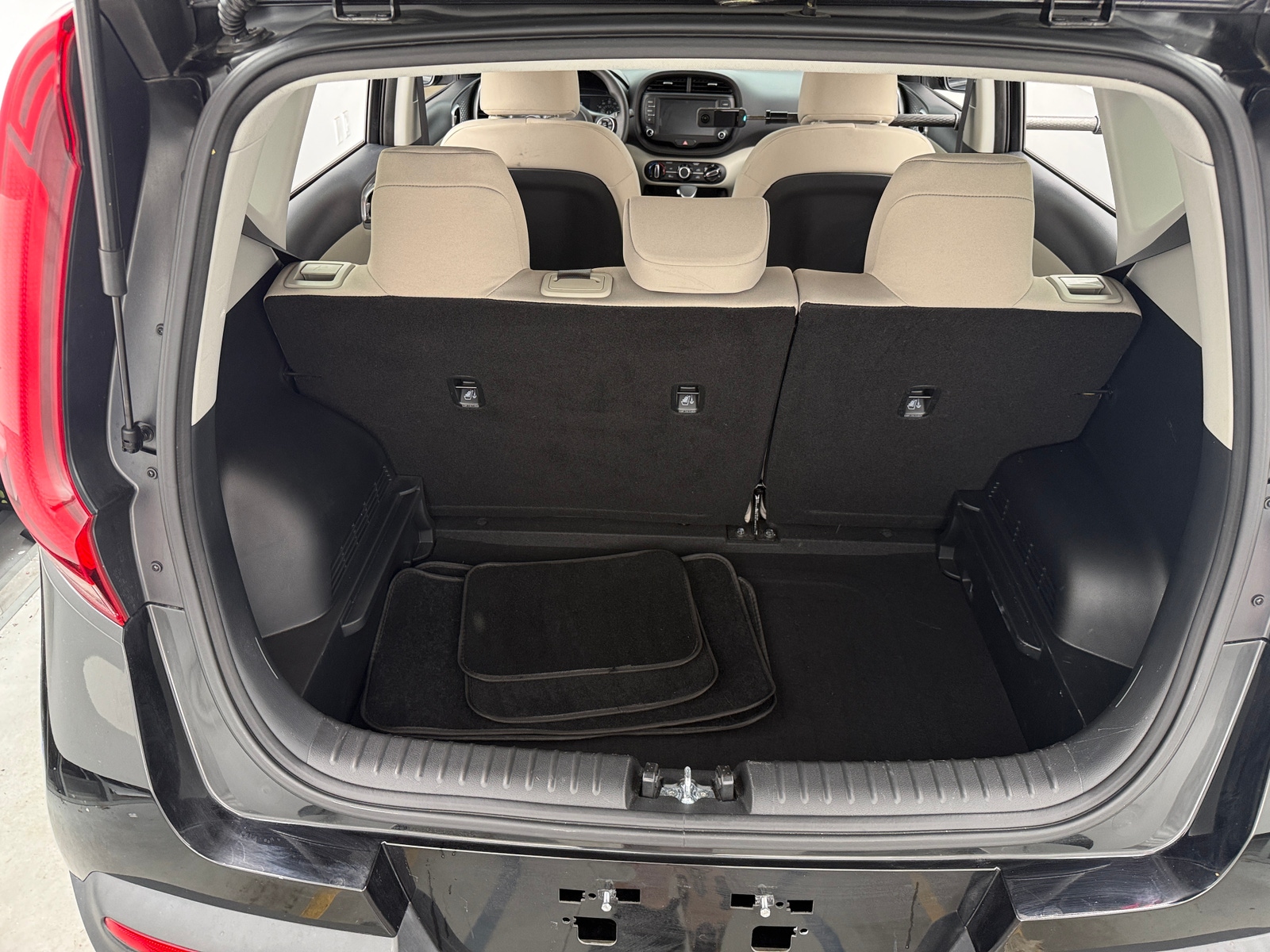 Thumbnail: 2022 Kia Soul - 7