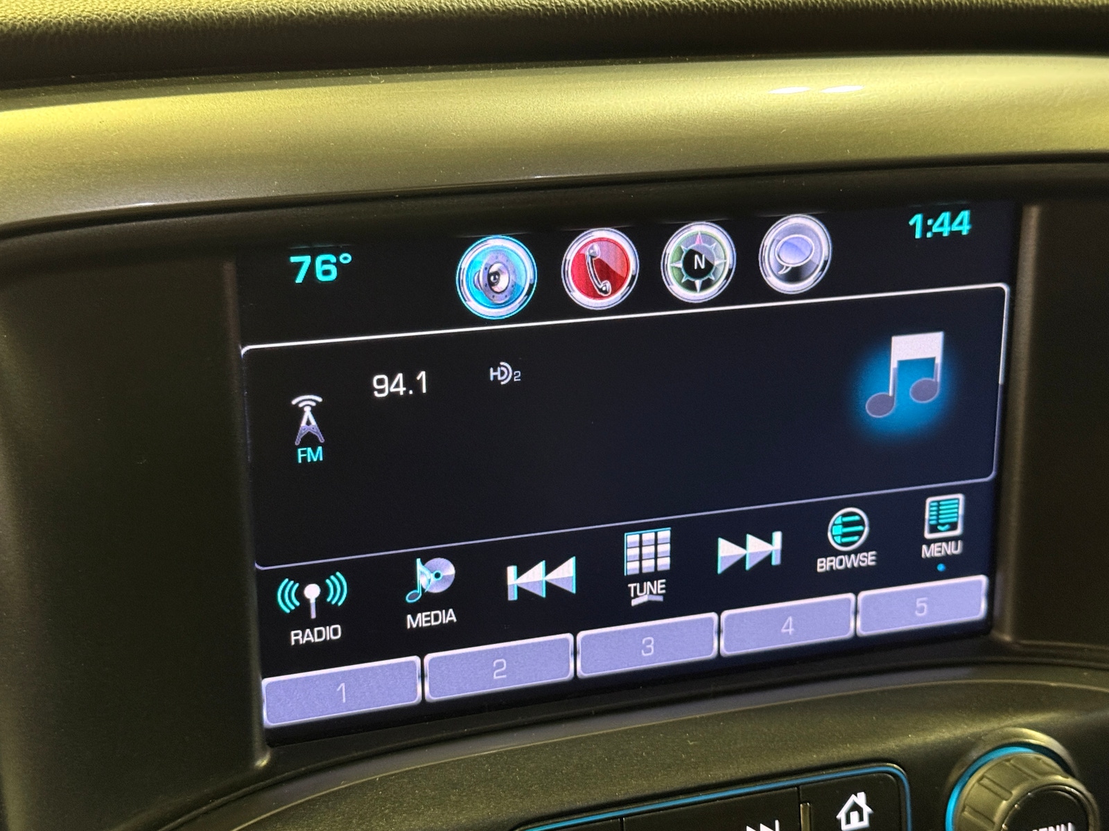 Thumbnail: 2016 Chevrolet Silverado 1500 - 4