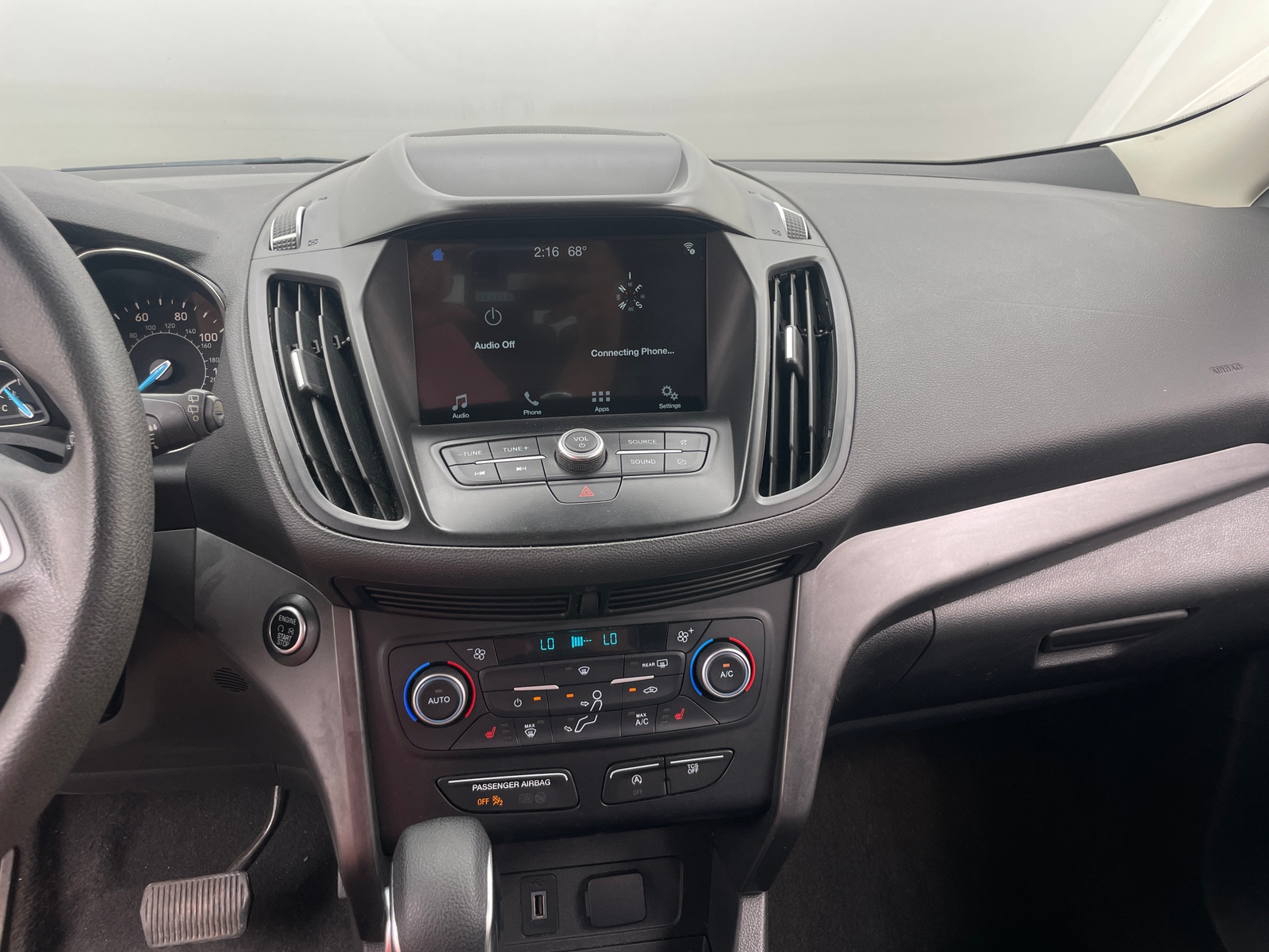 Thumbnail: 2019 Ford Escape - 4