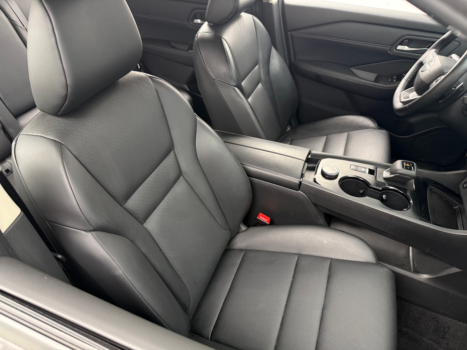 Thumbnail: 2025 Nissan Rogue - 2