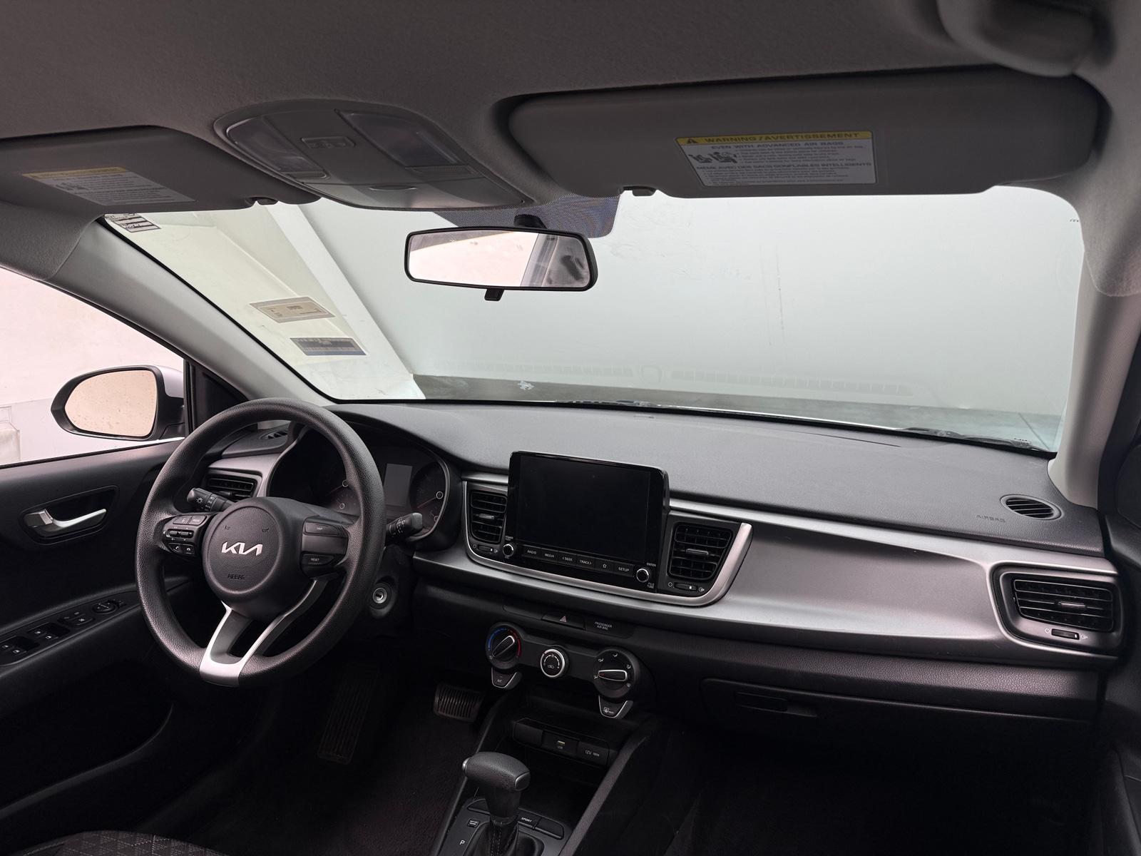 Thumbnail: 2022 Kia Rio - 3