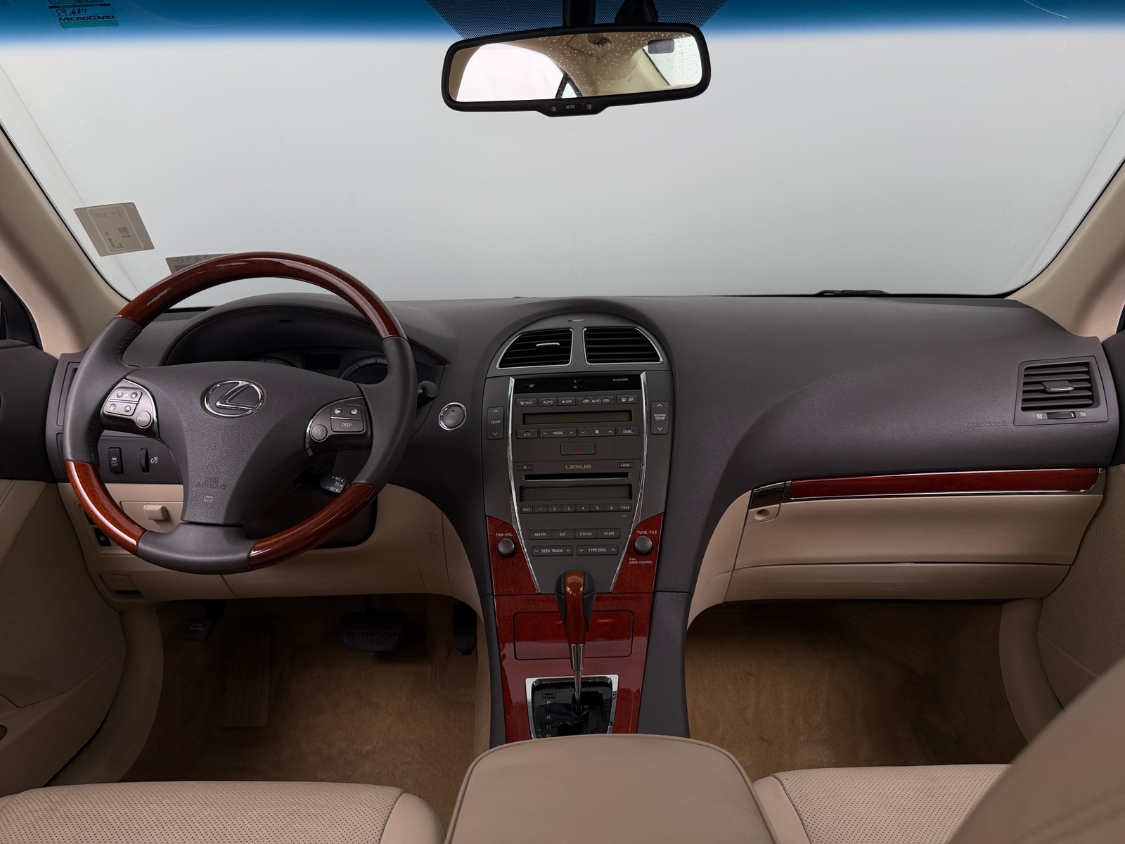 Thumbnail: 2011 Lexus ES - 2