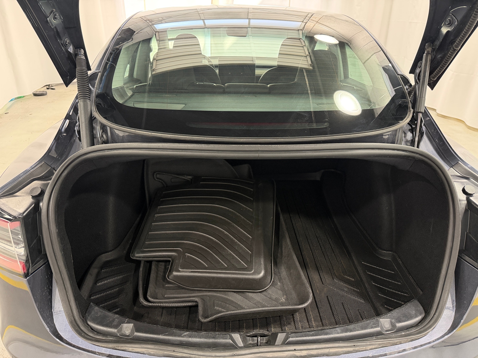 Thumbnail: 2022 Tesla Model 3 - 6
