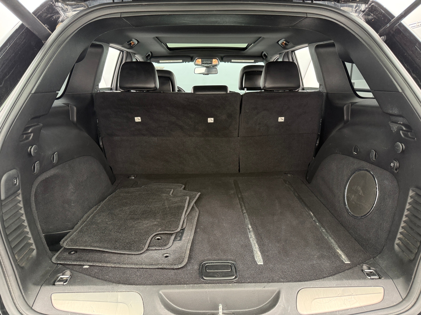 Thumbnail: 2015 Jeep Grand Cherokee - 6