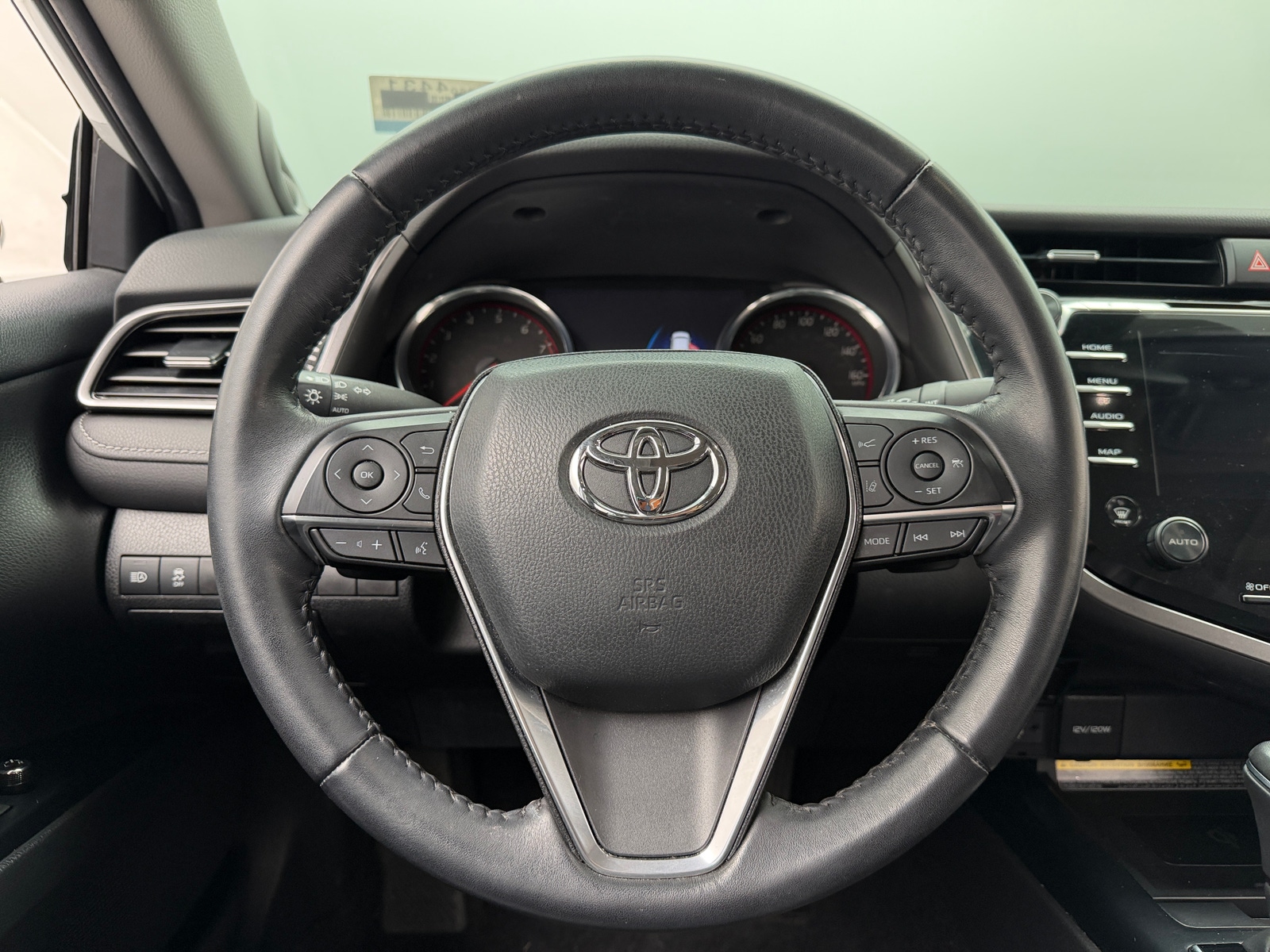 Thumbnail: 2019 Toyota Camry - 4