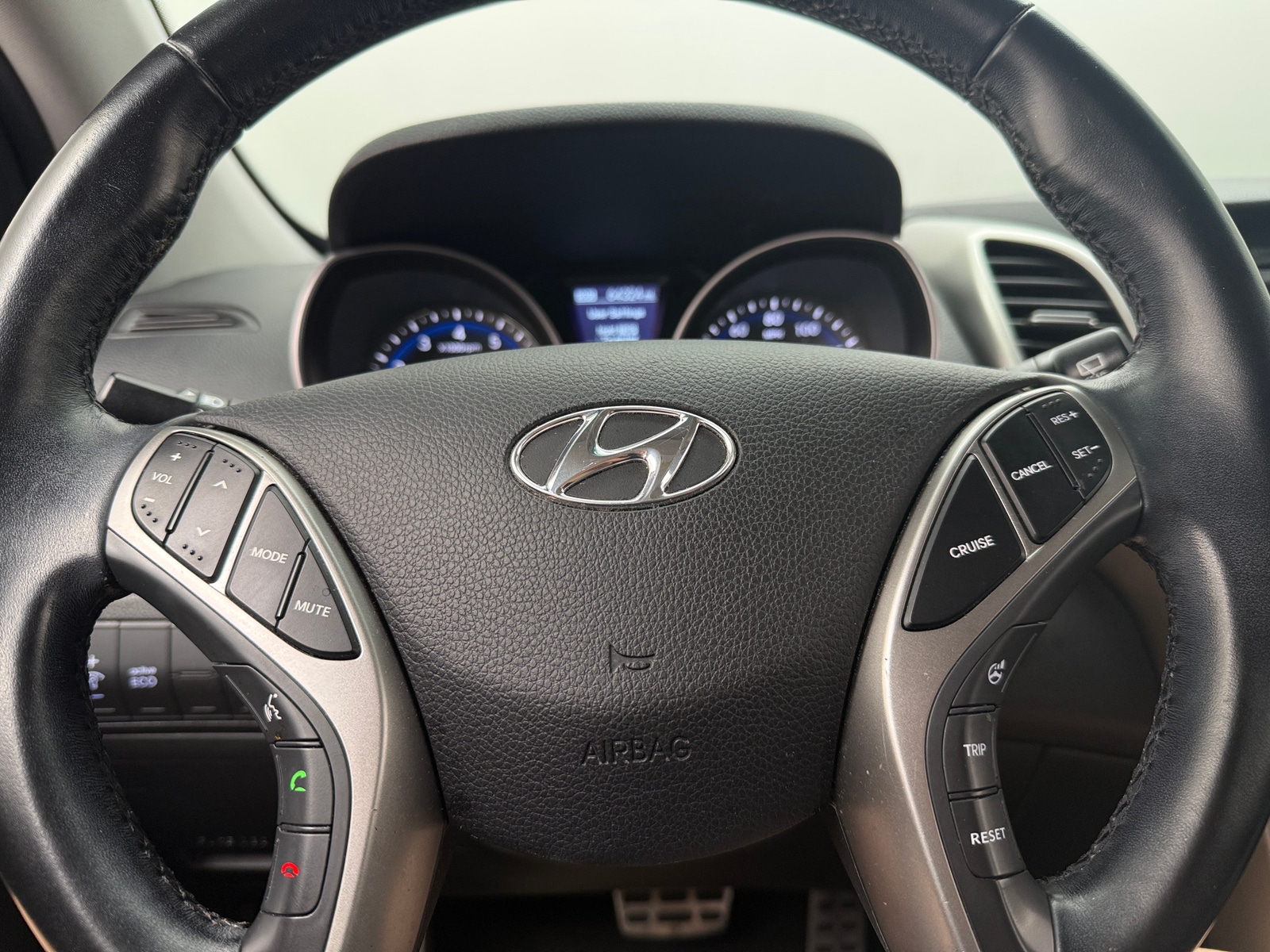 Thumbnail: 2016 Hyundai Elantra - 5