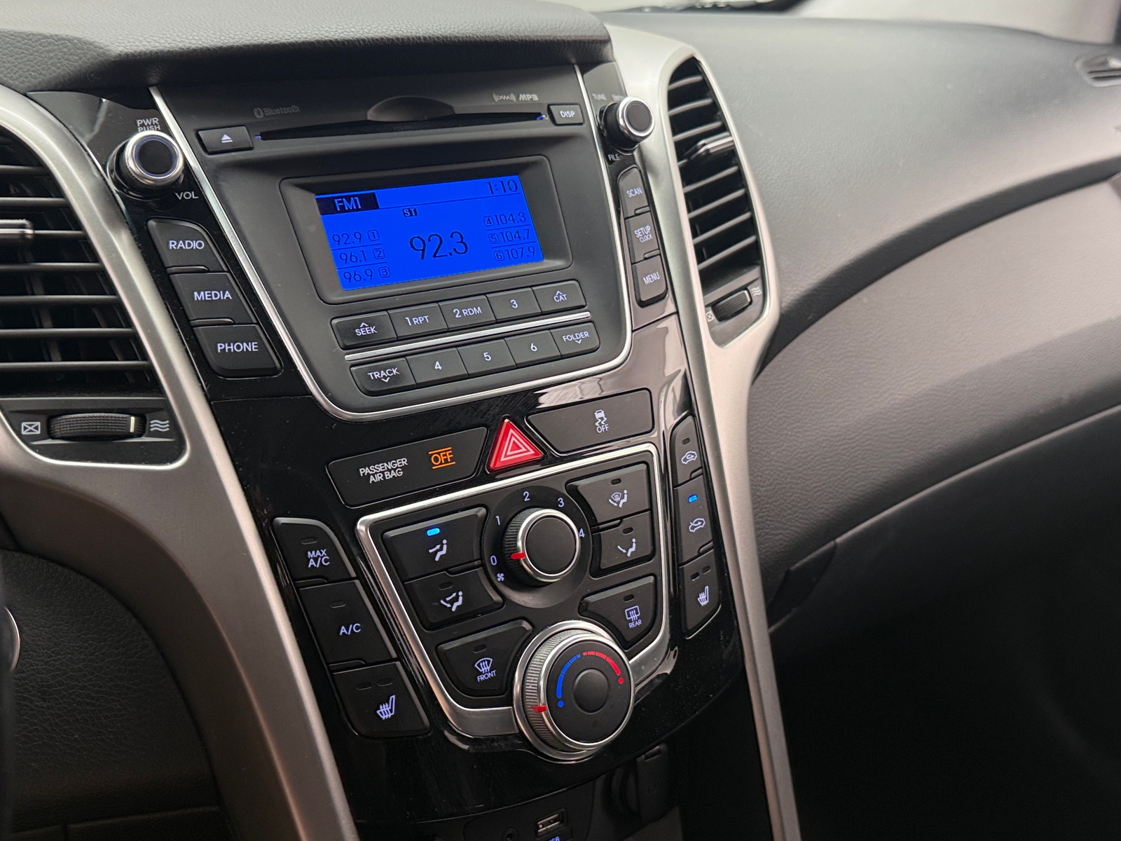 Thumbnail: 2016 Hyundai Elantra - 4