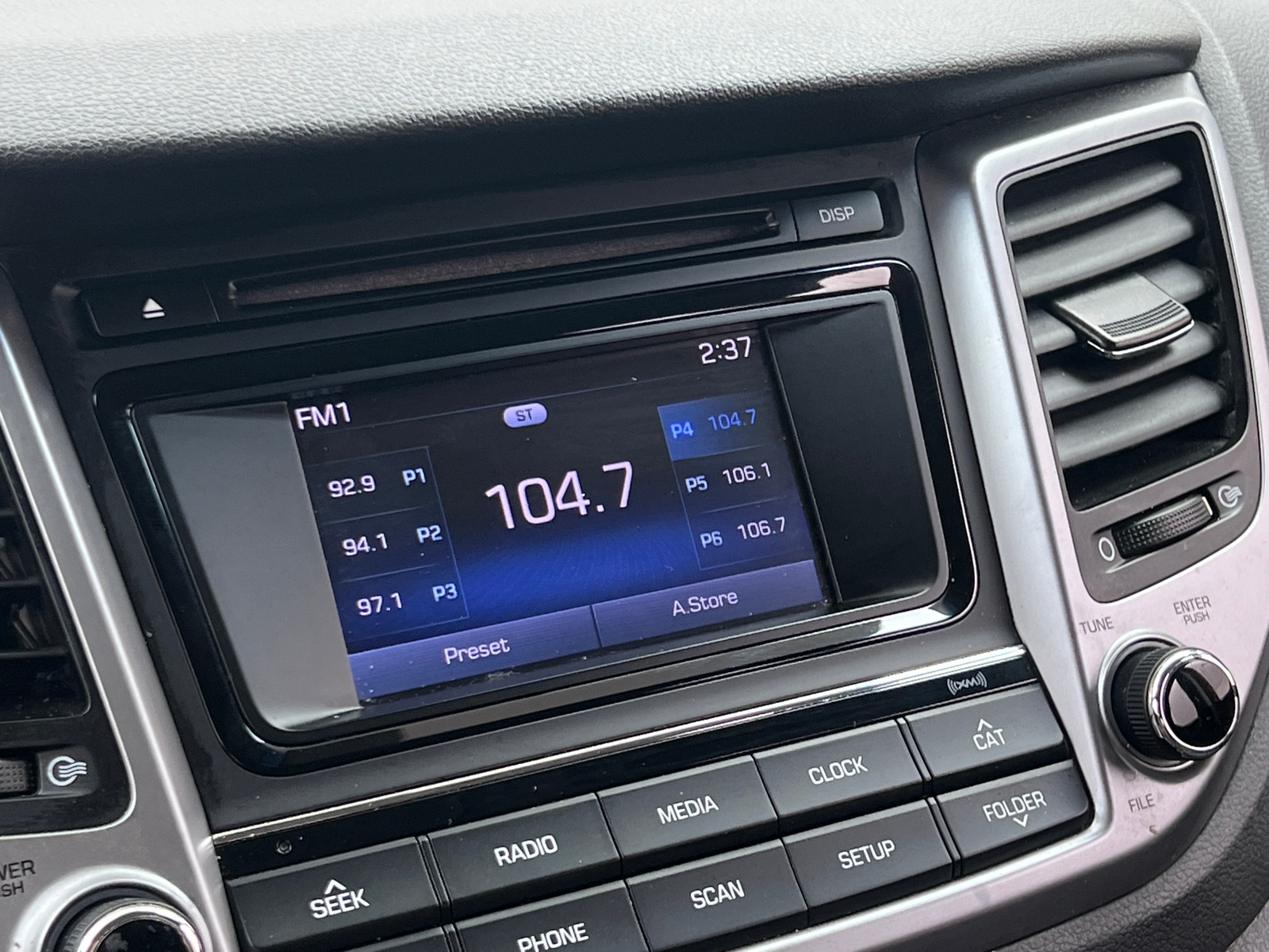 Thumbnail: 2017 Hyundai Tucson - 4